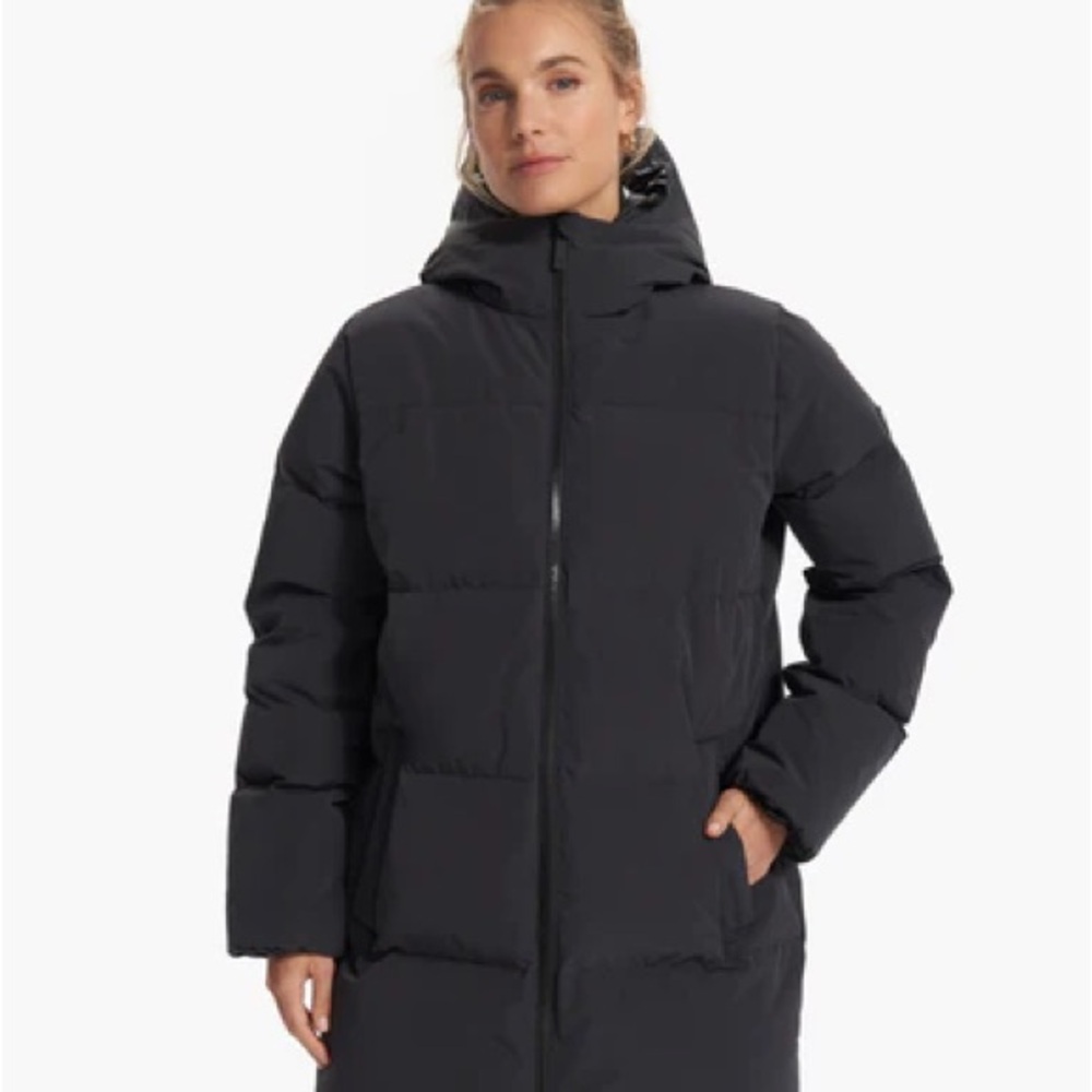 NWT Vuori Mammoth Down Parka
Color: Black
Size: L